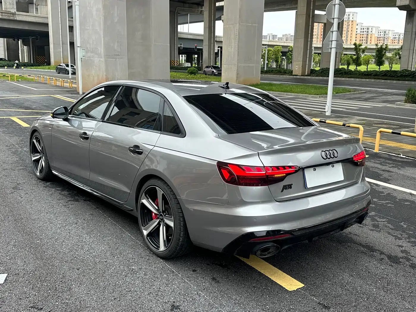AUDI A4L