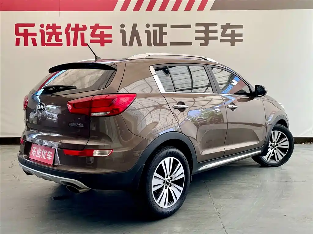 Kia Sportage 2015 2.0L Automatic 2WD DLX фото 5