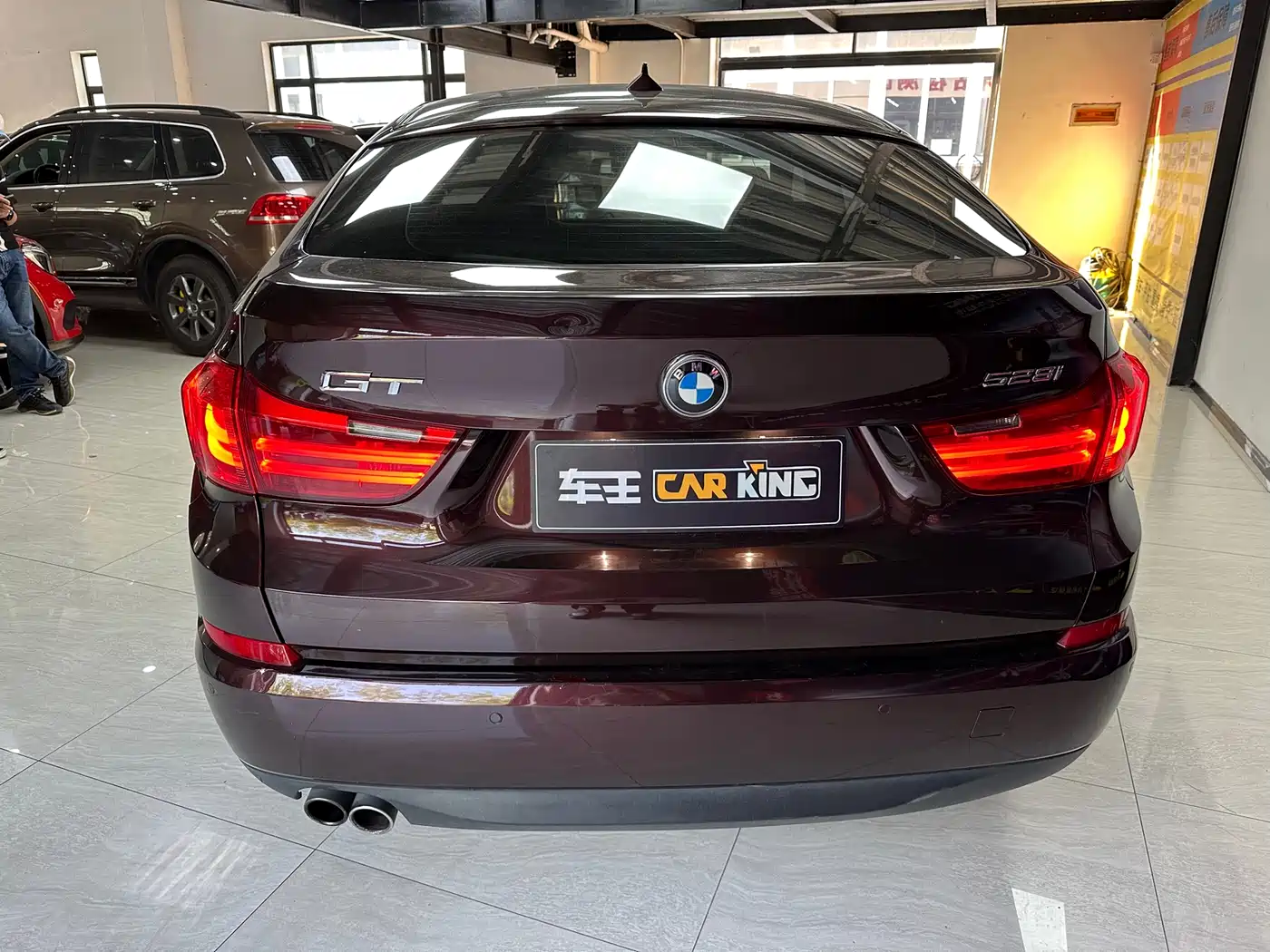 BMW 5 Series GT 2014 528i Leading фото 14