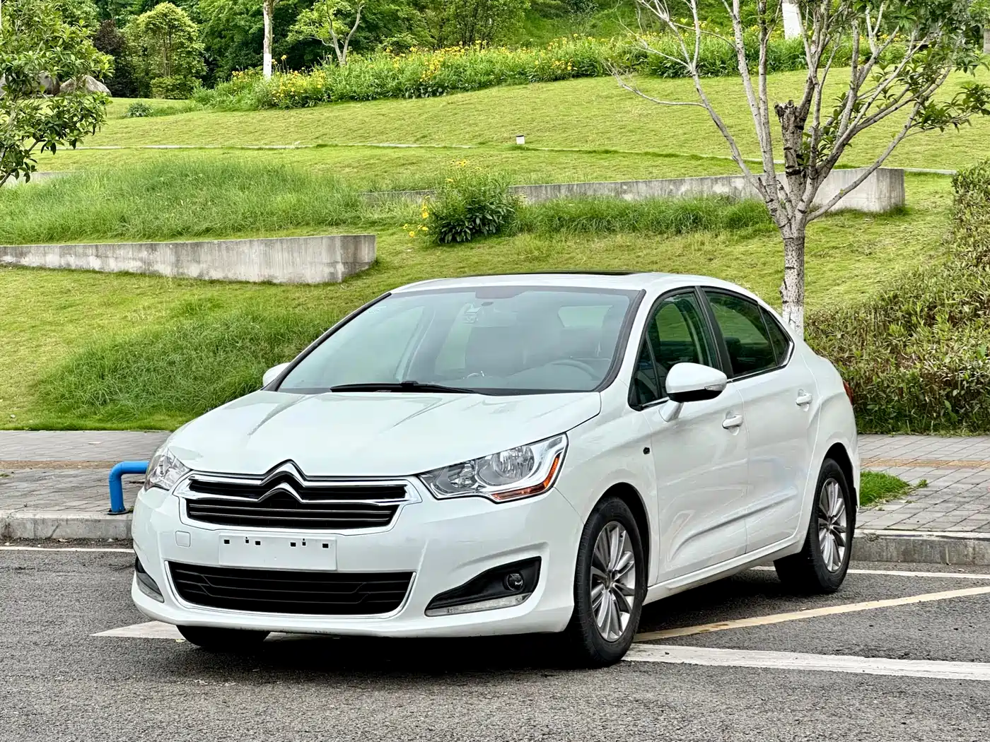  Citroën Citroën C4L 2014 1.8L Smart Drive Automatic Sport