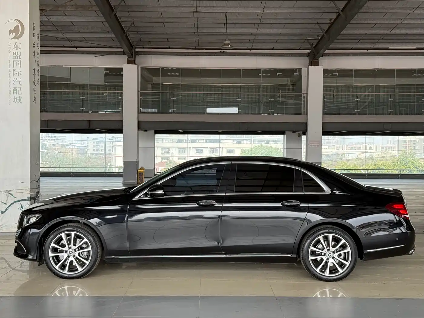 Mercedes-Benz E-Class 2018 Facelift E 200 L фото 3