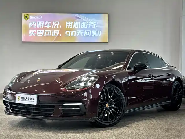 PORSCHE PANAMERA