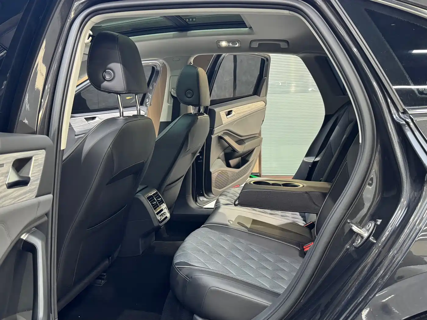 Volkswagen Sagitar 2023 280TSI DSG Surpass Plus Edition фото 9
