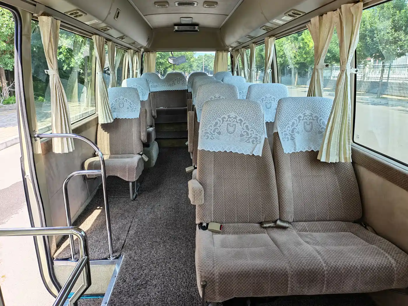 Toyota Coaster 2007 2.7L Gasoline Premium Edition 20-seater фото 9