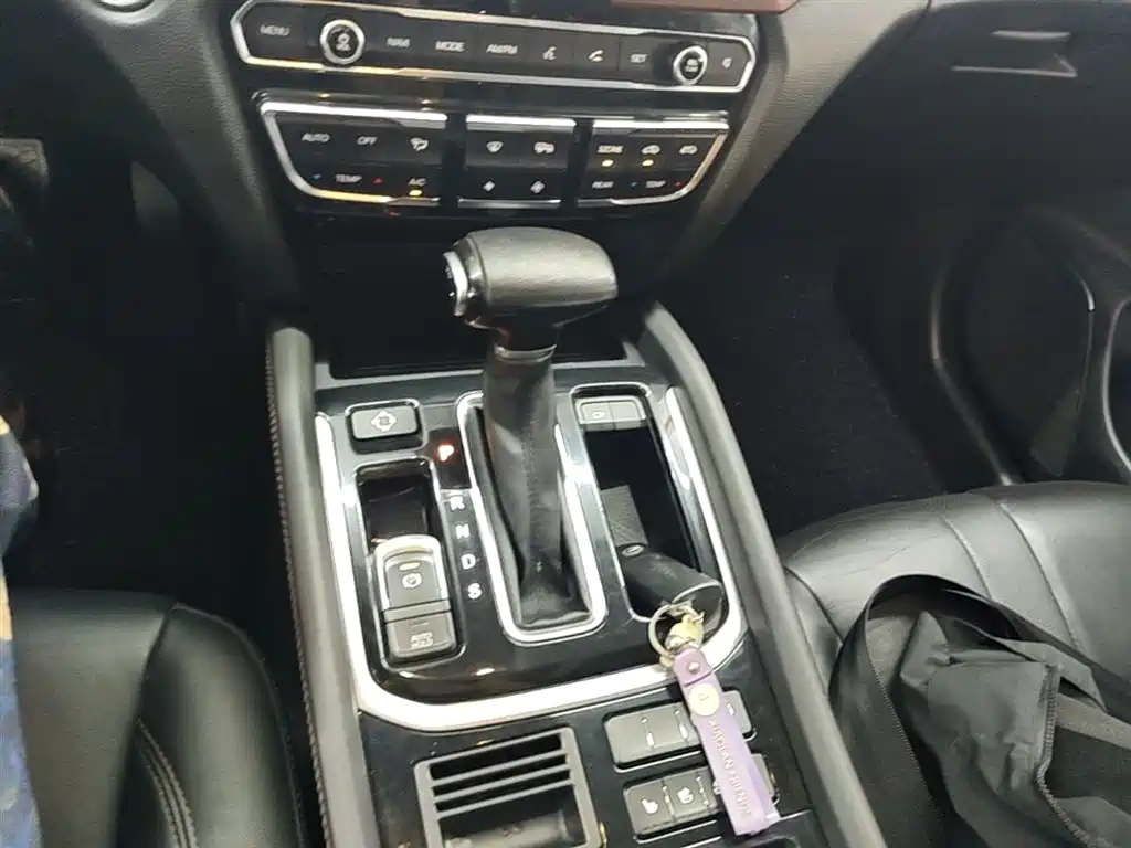 GAC Trumpchi Trumpchi GS8 2017 320T 2WD Luxury Smart Connect (7-seater) фото 14