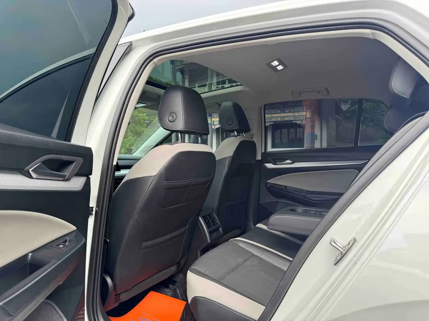 Volkswagen Golf 2023 Facelift 280TSI DSG Pro фото 8