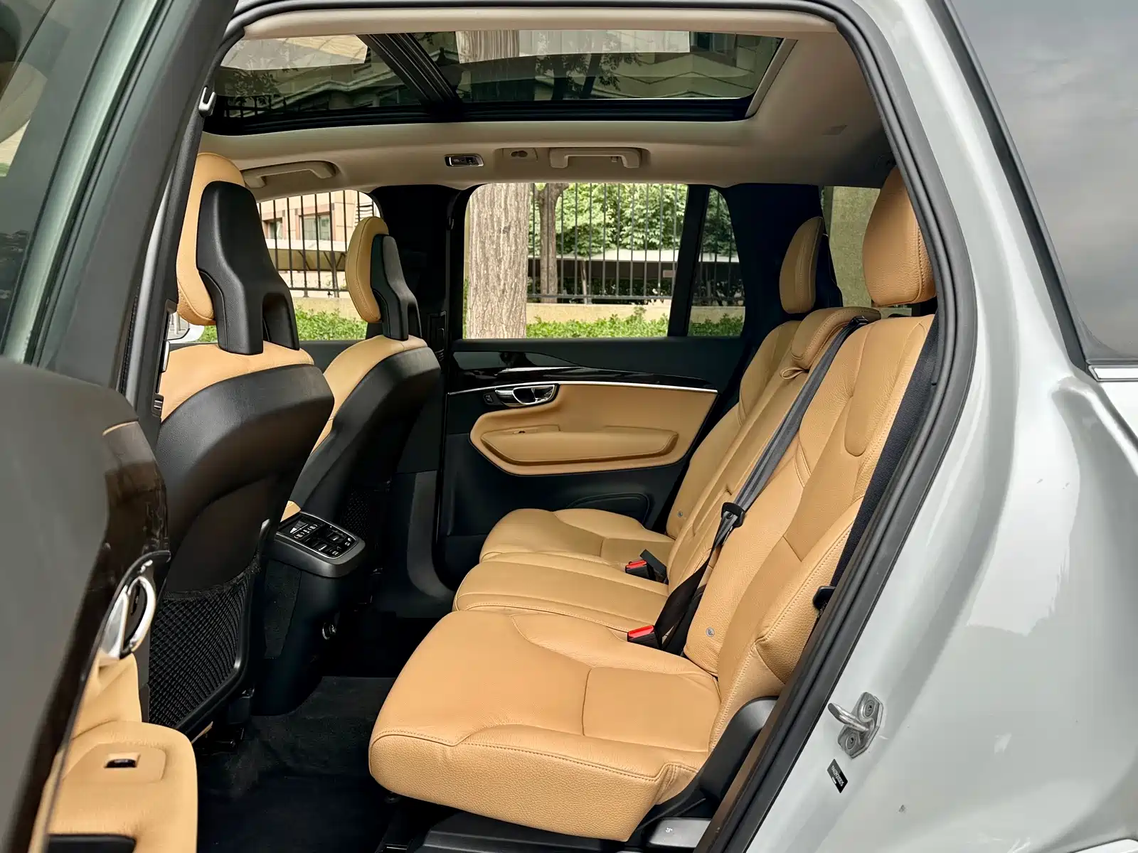 Photo 13 - Volvo XC90