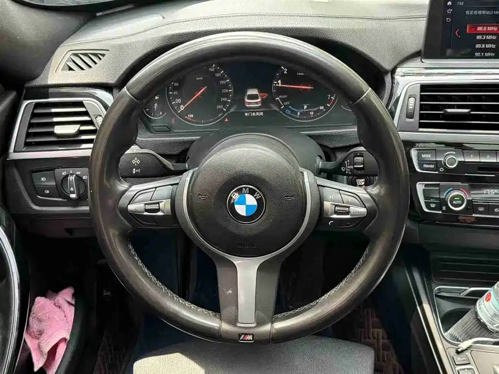 BMW 3 Series GT 2019 320i Fashion Model фото 10