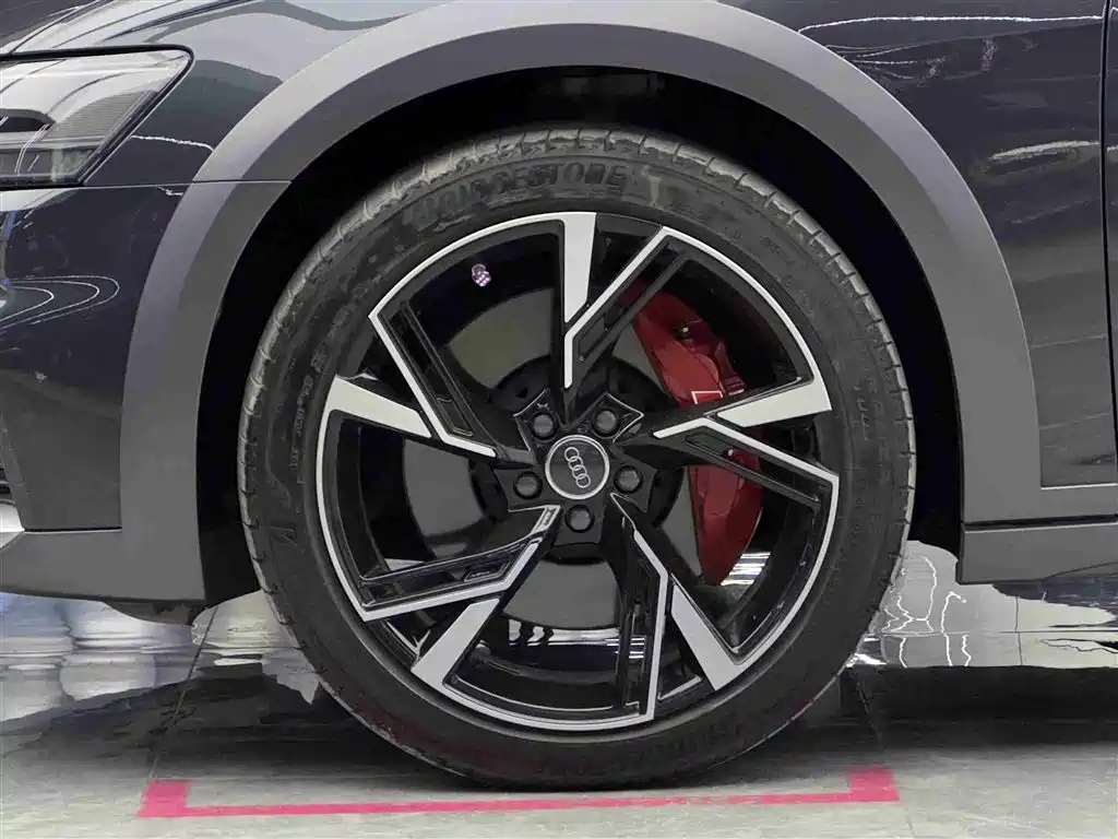 Audi A6 (Import) 2023 Model allroad quattro 55 TFSI Premium Off-road Version фото 4