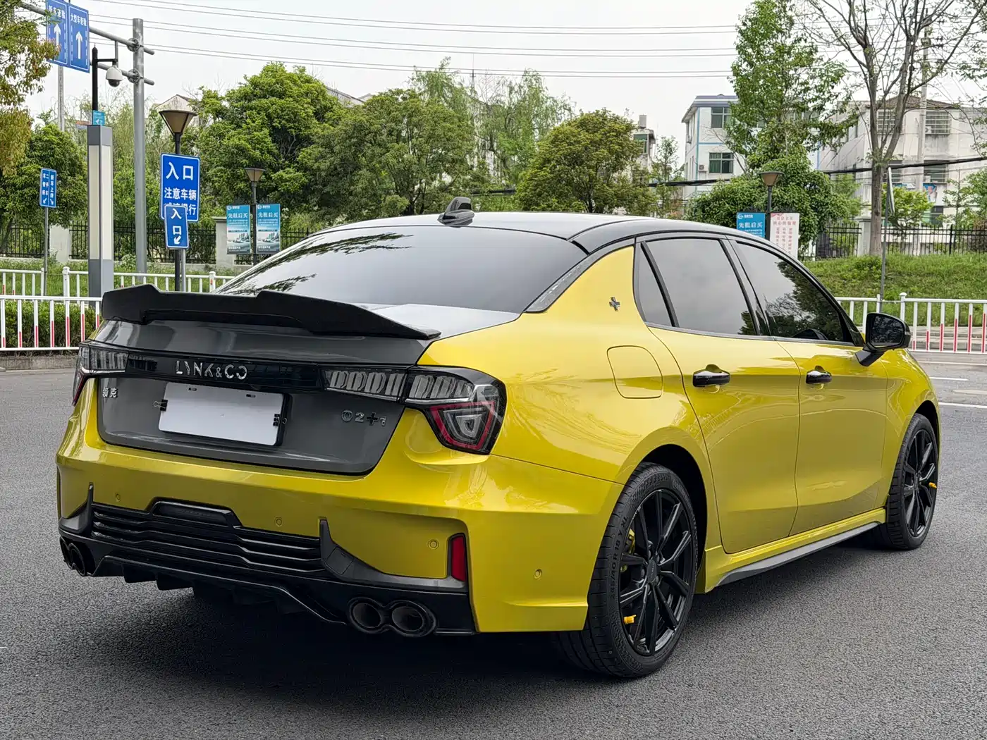 Lynk & Co 03 2022 03+ 2.0TD Auto Wind Rider Edition фото 8