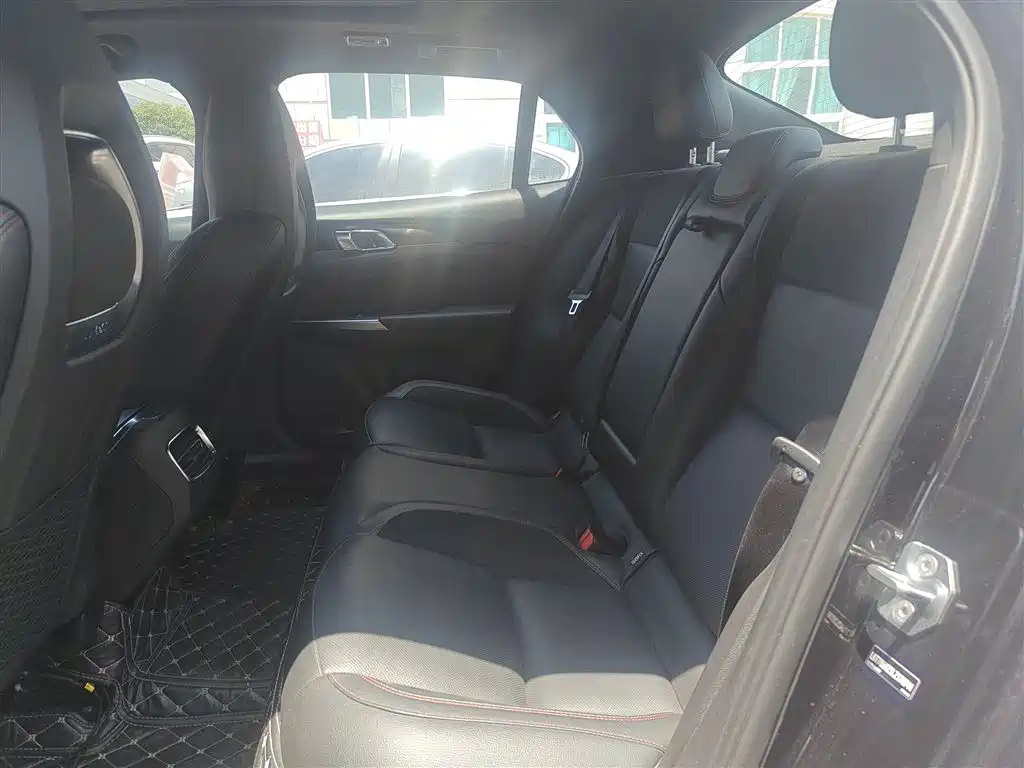 Lynk & Co 03 2021 2.0TD Auto Jin Plus фото 12