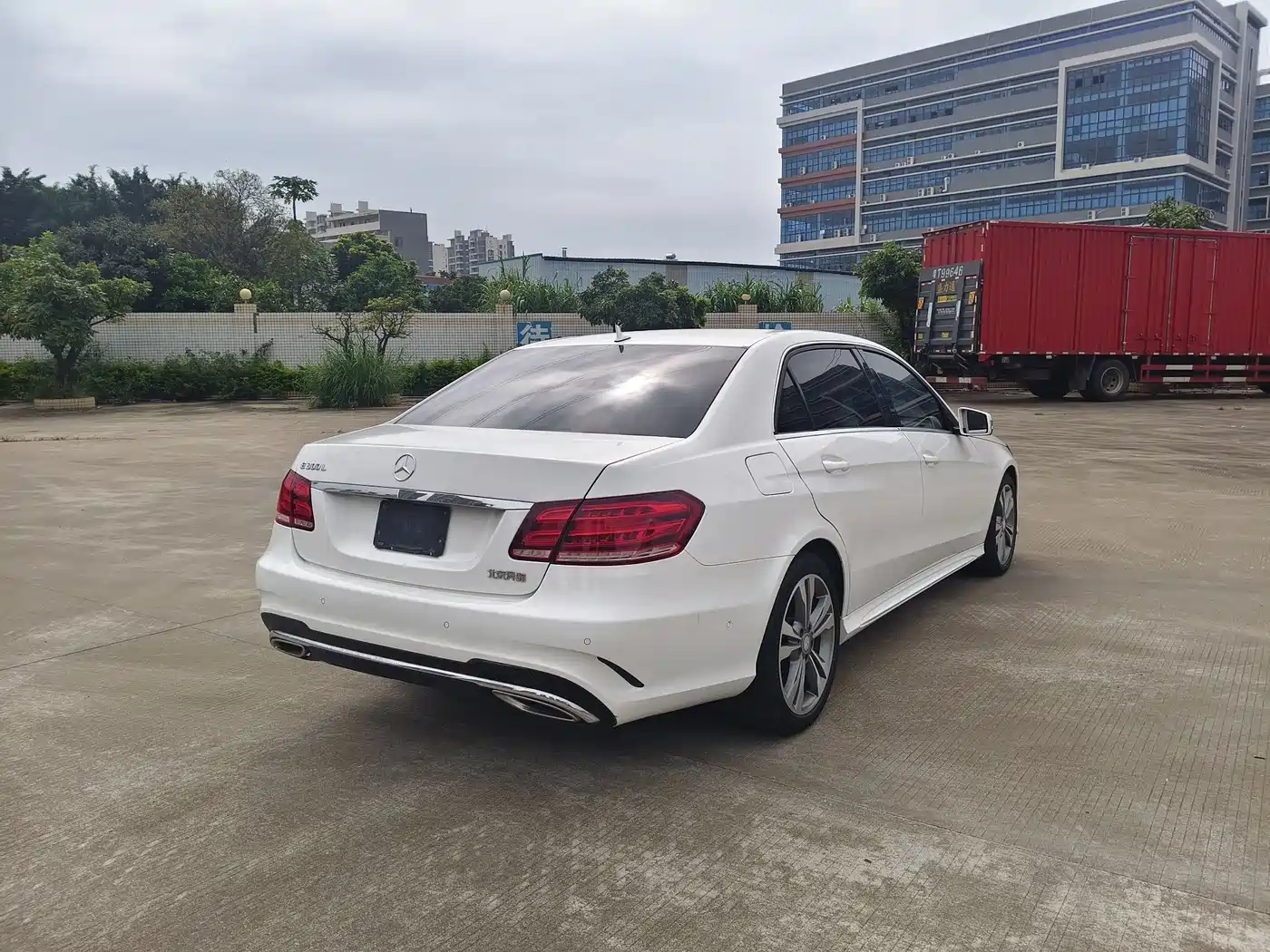 Mercedes-Benz E-Class 2015 E 260 L Sport фото 6