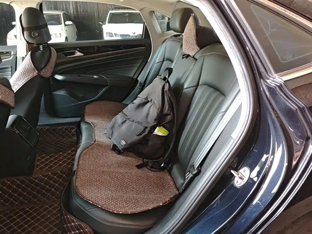 Volkswagen Passat 2019 Model 280TSI Business Edition China VI фото 17