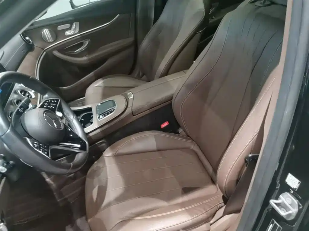 Mercedes-Benz E-Class 2023 E 300 L Sport Luxury фото 22