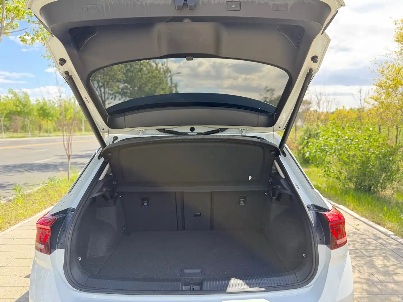 Volkswagen T-ROC 2022 280TSI DSG 2WD Comfort PLUS фото 15