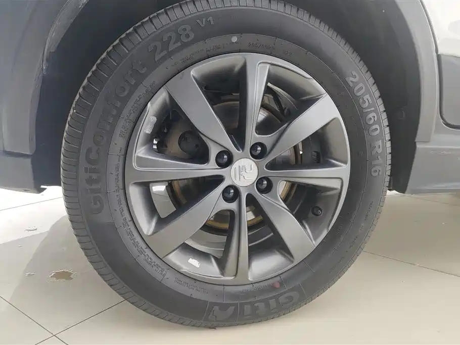 BYD Yuan New Energy 2019 EV360 Smart Connect Premium Edition фото 6