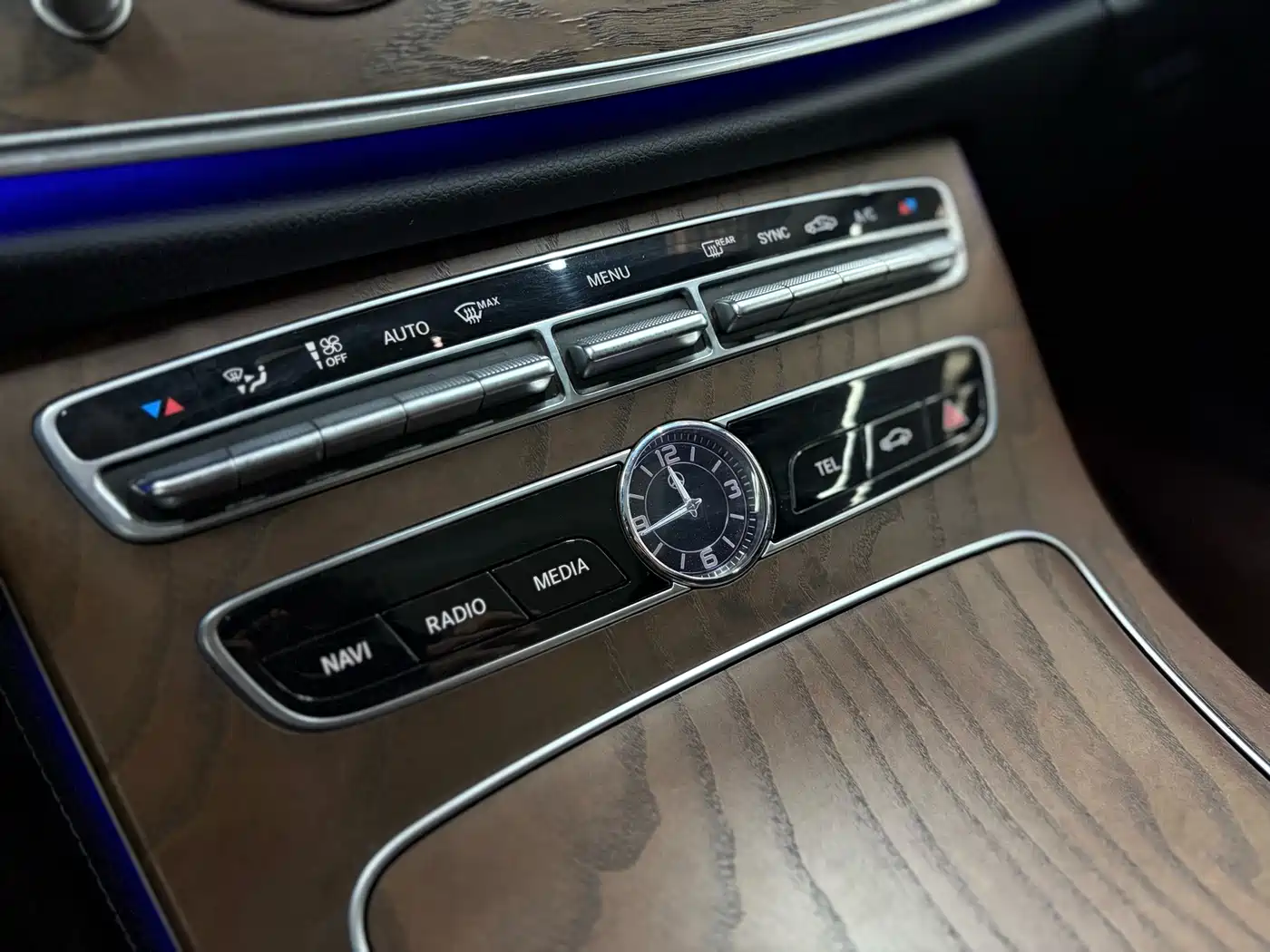 Mercedes-Benz E-Class 2017 E 300 L Luxury фото 13