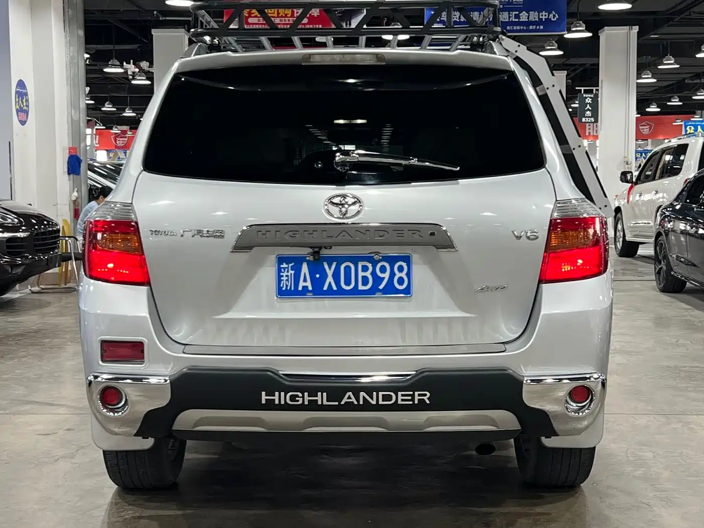 Toyota Highlander 2011 2.7L 2WD 7-seat Luxury фото 4