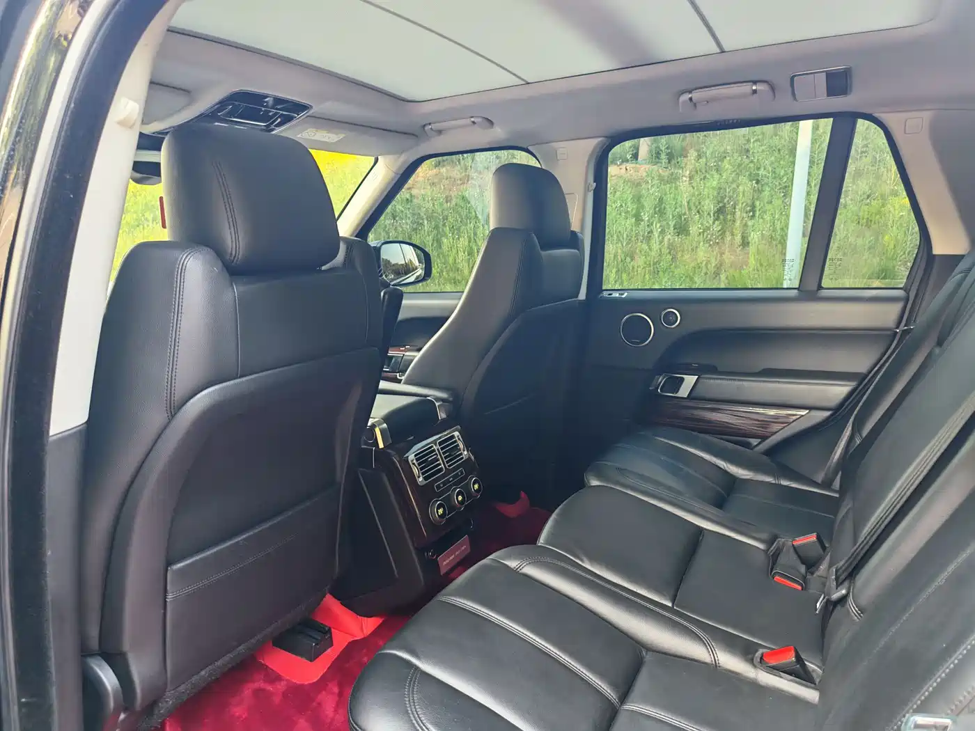 Land Rover Range Rover 2015 3.0 TDV6 Vogue фото 6
