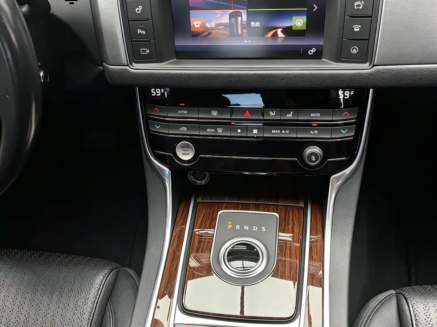 Jaguar XF 2016 2016 XF 2.0T 2WD Elegance Edition