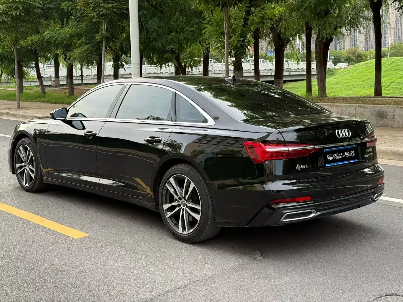 Фото 7 - Audi A6L