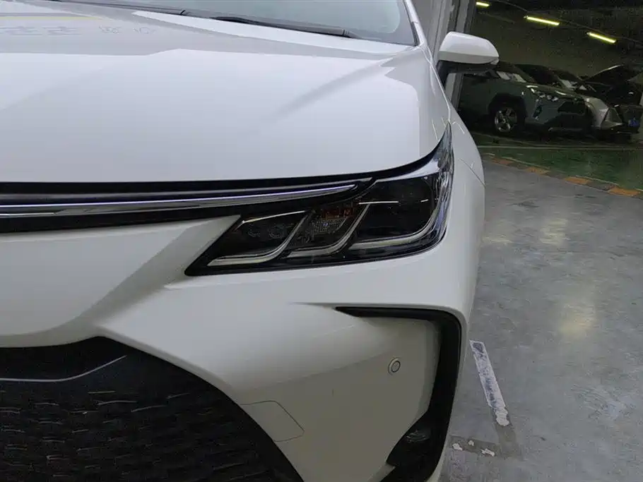 Toyota Corolla 2023 1.8L Smart Hybrid Dual Engine Elite Edition фото 5