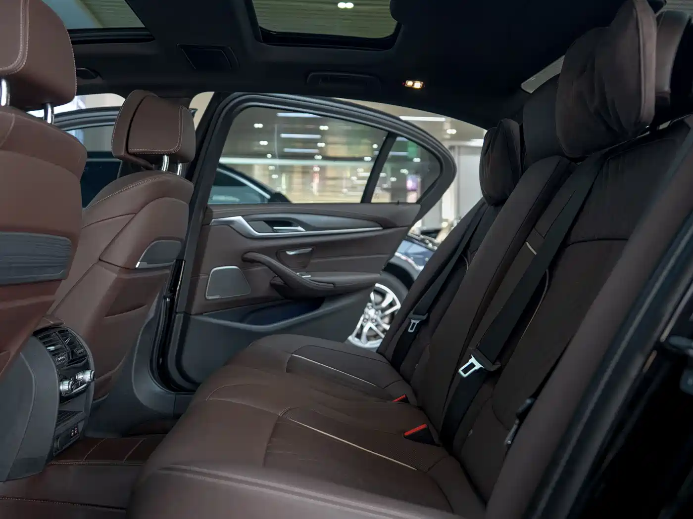 BMW 5 Series 2022 Facelift II 530Li Premium Package M Sport фото 14