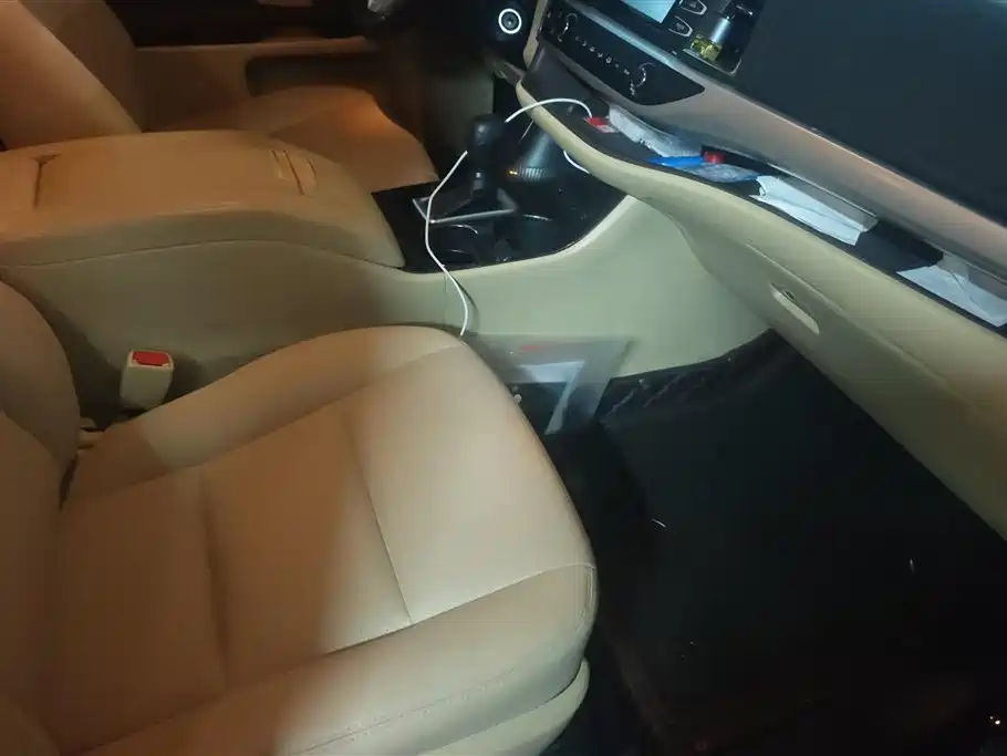 Toyota Highlander 2018 2.0T 4WD Elite 7-seater (China V) фото 8