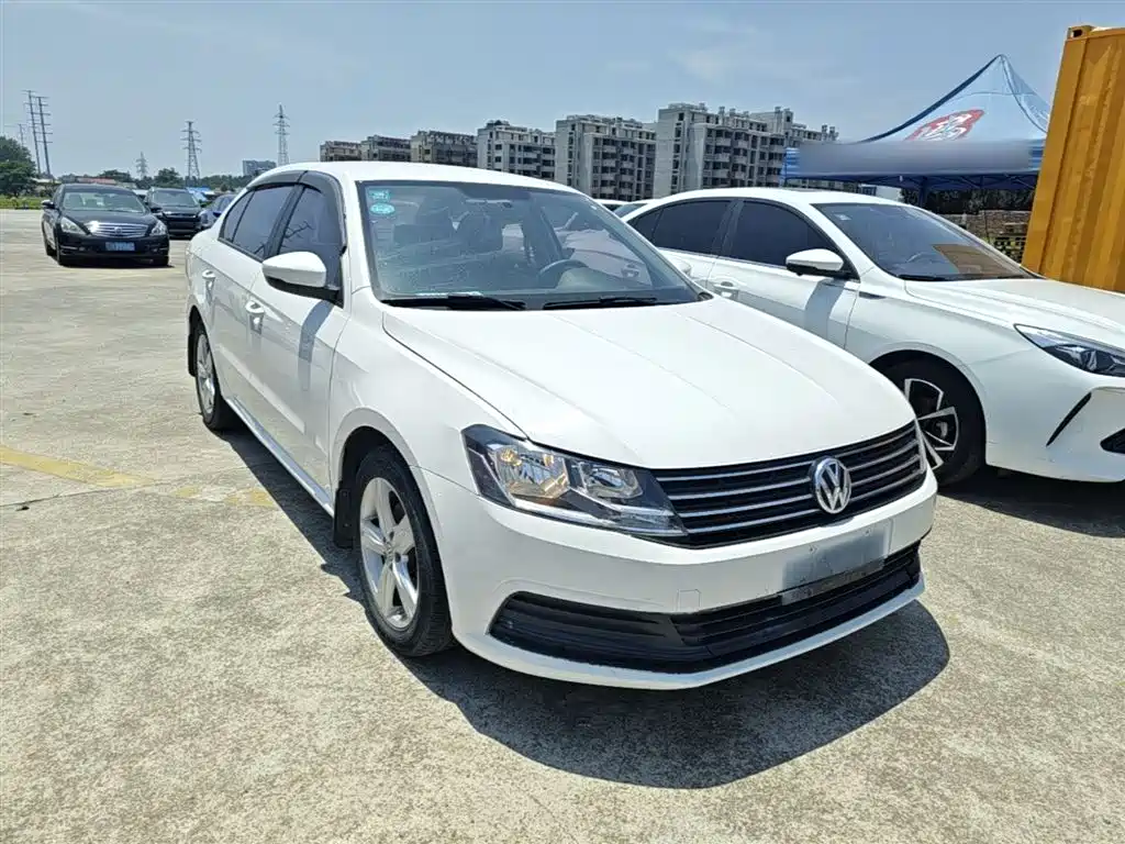 Volkswagen Lavida 2017 1.6L Automatic Trend Edition фото 4