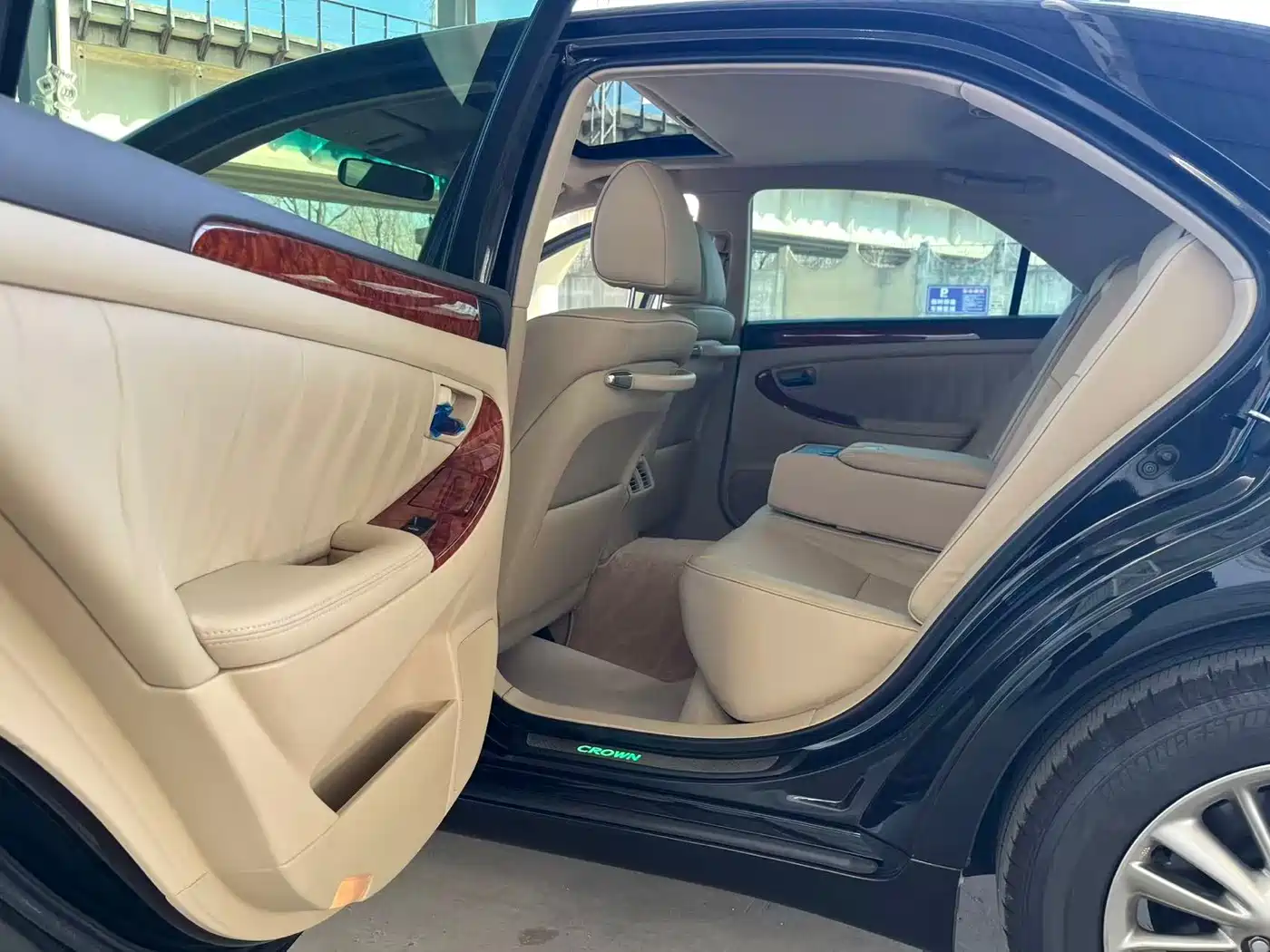 Toyota Crown 2009 2.5L Royal Special Navigation Edition фото 17