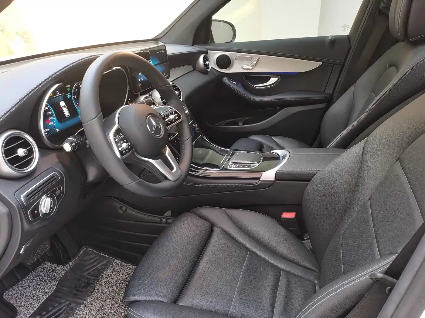 Mercedes-Benz GLC 2021 GLC 260 L 4MATIC Sporty фото 7