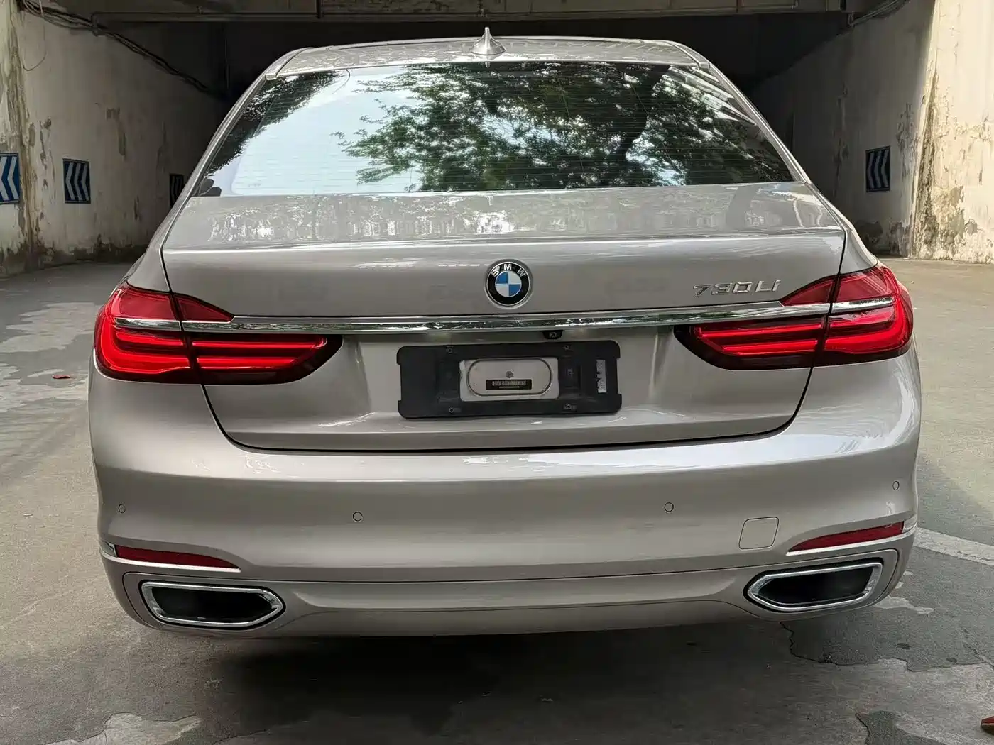 BMW 7 Series 2016 730Li Luxury фото 18