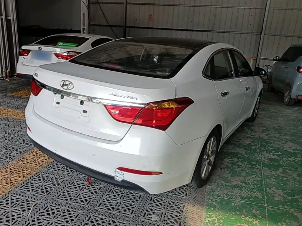 Hyundai Mistra 2014 1.8L Auto Smart GLS фото 7