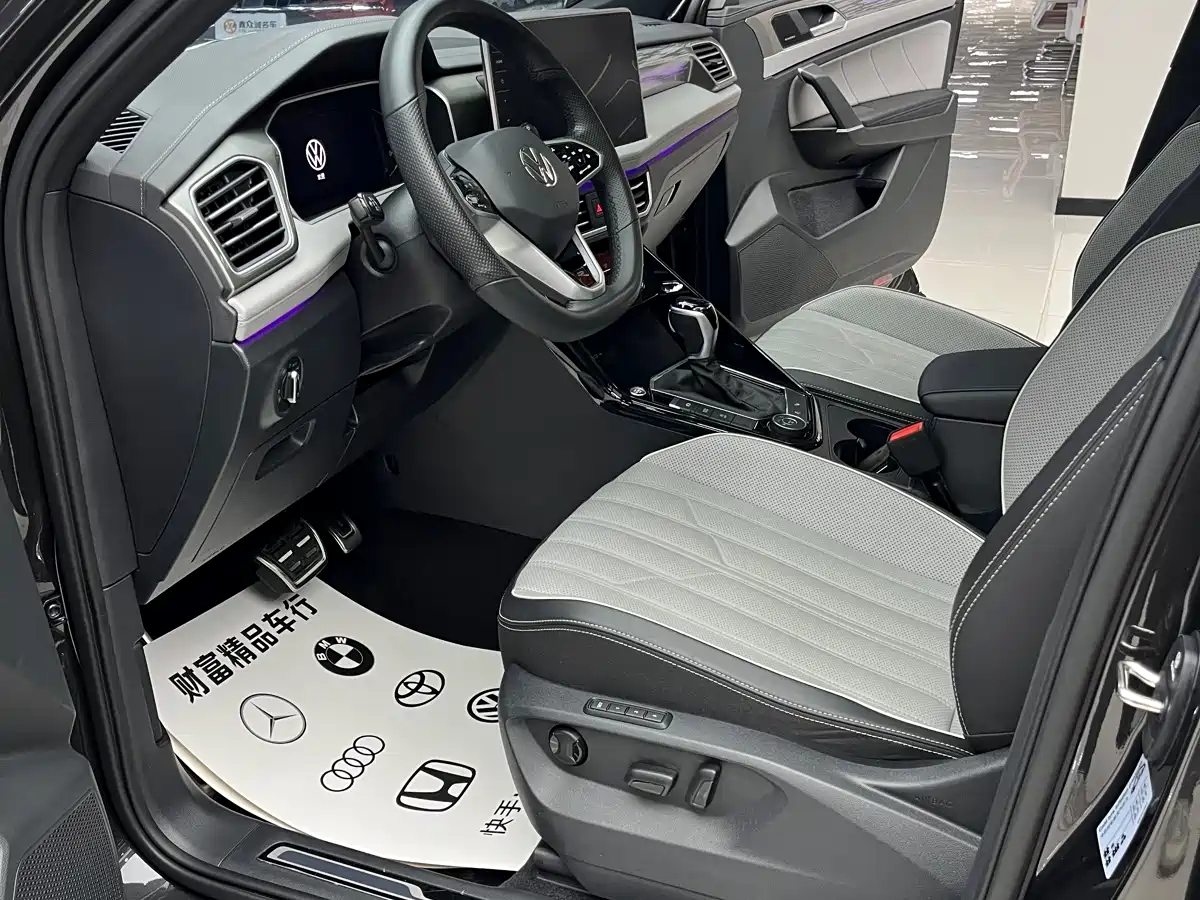 Volkswagen Tayron 2024 380TSI 4WD R-Line Pro Smart фото 13