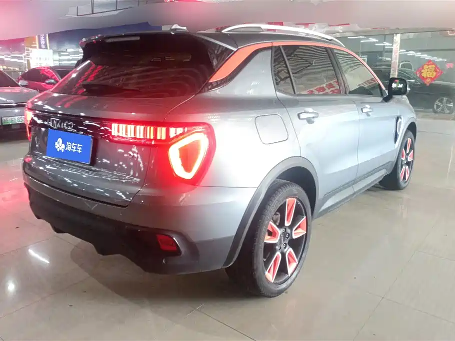 Lynk & Co 01 2019 2.0T 2WD Pro Edition China V фото 3