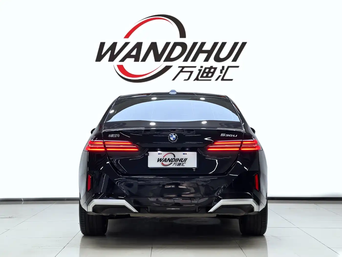 BMW 5 Series 2024 525Li M Sport Package фото 32