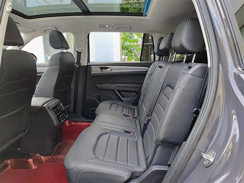 Volkswagen Teramont 2020 380TSI 4WD Luxury Edition China VI фото 8