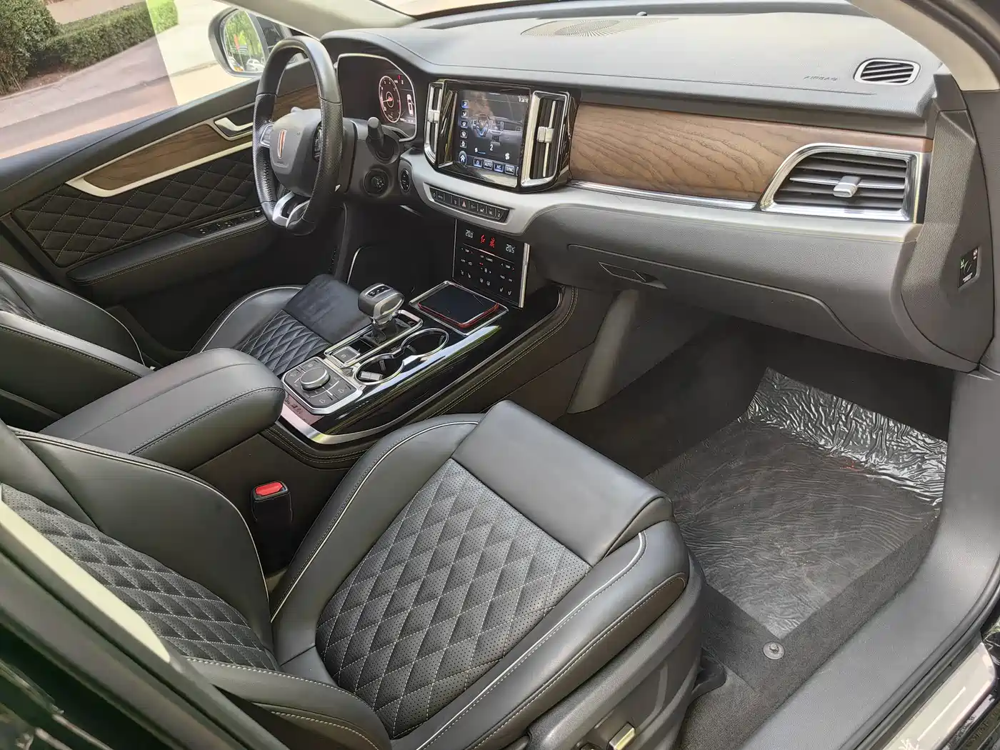 Hongqi HS7 2019 3.0T Automatic 4WD Smart Connection Flag Smooth Edition фото 13