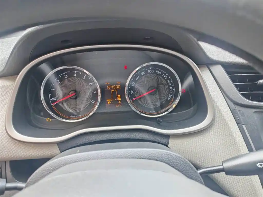 Chevrolet Sail 2015 Sail 3 1.5L Manual Ideal Sunroof Edition фото 4