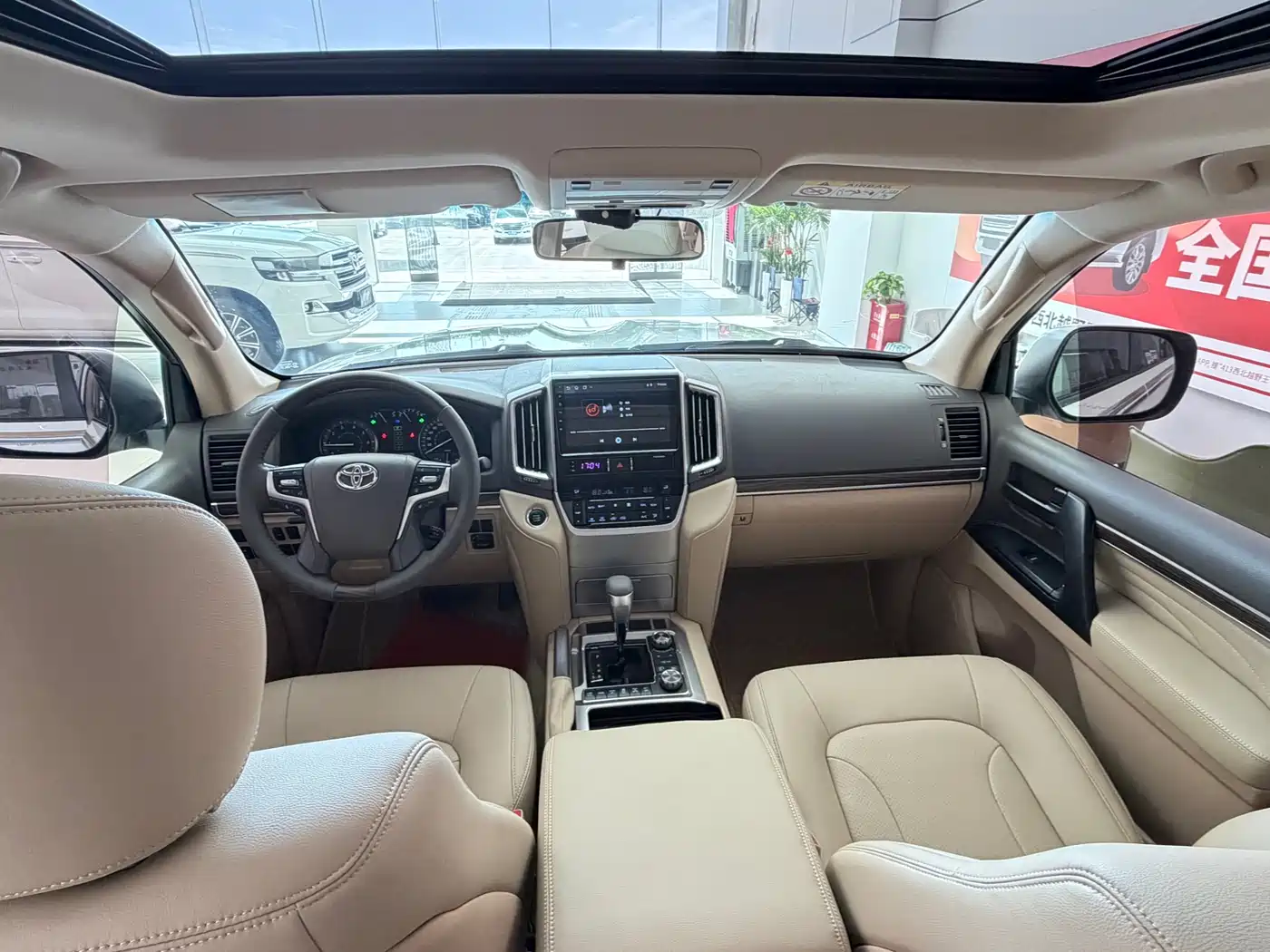 Toyota Land Cruiser (Import) 2015 4.0L V6 Middle East Limited Edition фото 9