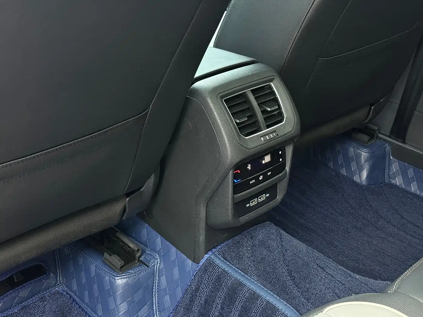 Volkswagen Tayron 2023 280TSI 2WD Luxury Plus Advanced Edition фото 13