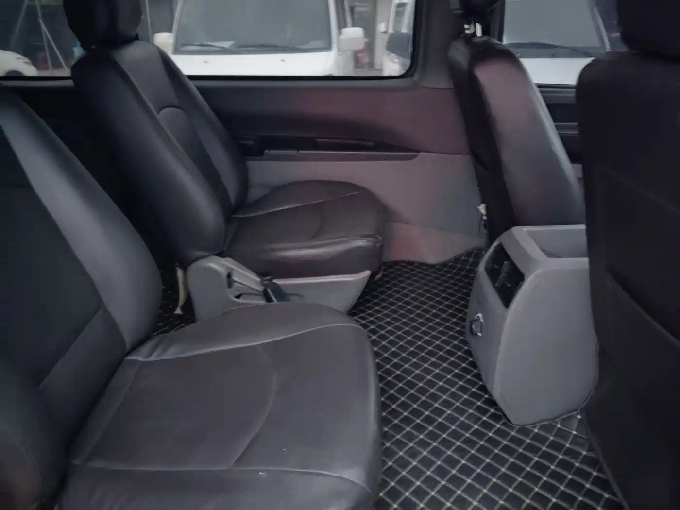 Dongfeng Fengxing Lingzhi 2014 2014 M3 1.6L 7-seater Standard