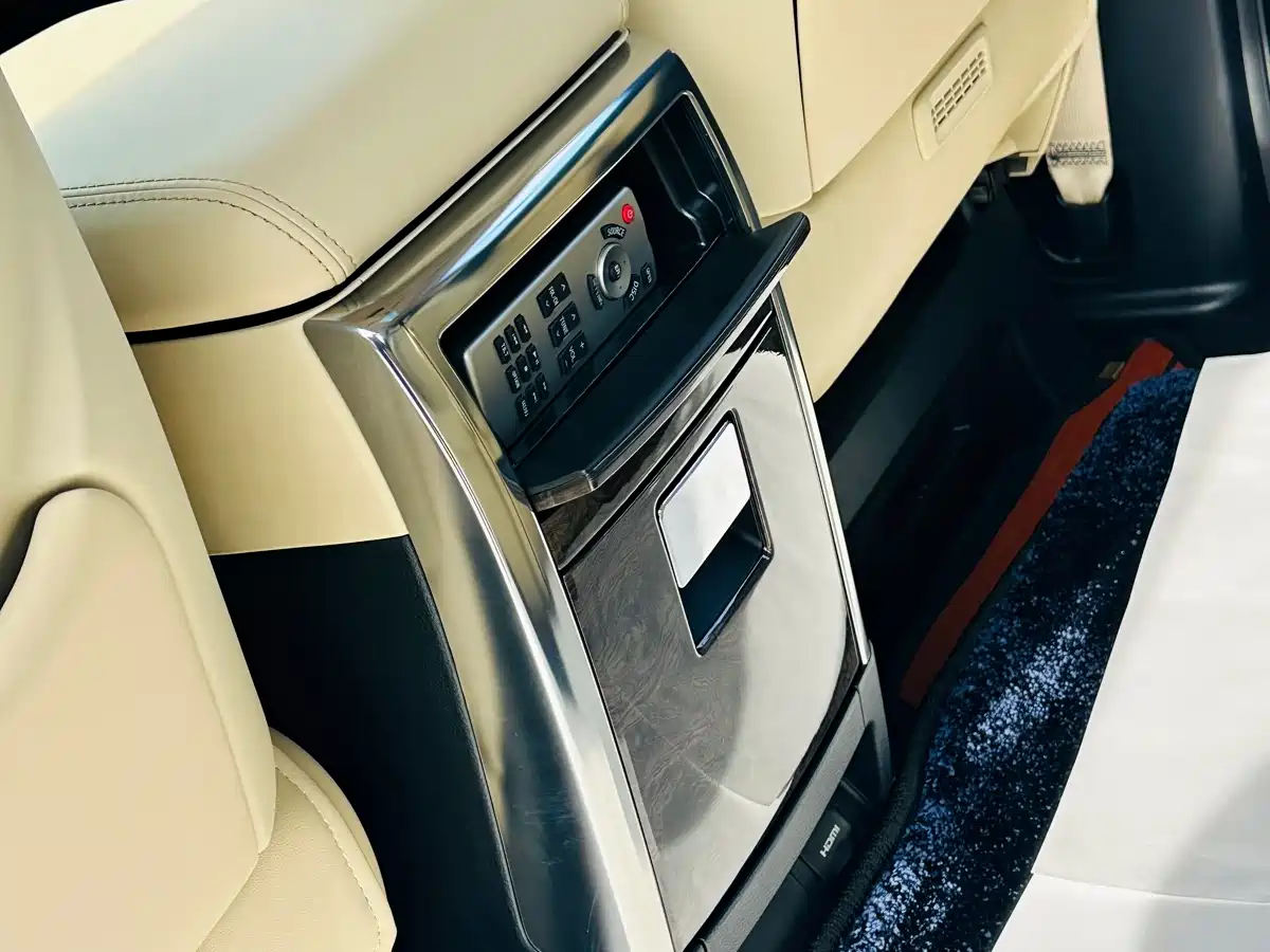 Toyota Vellfire 2020 Hybrid 2.5L Black Gold Limited Edition фото 25