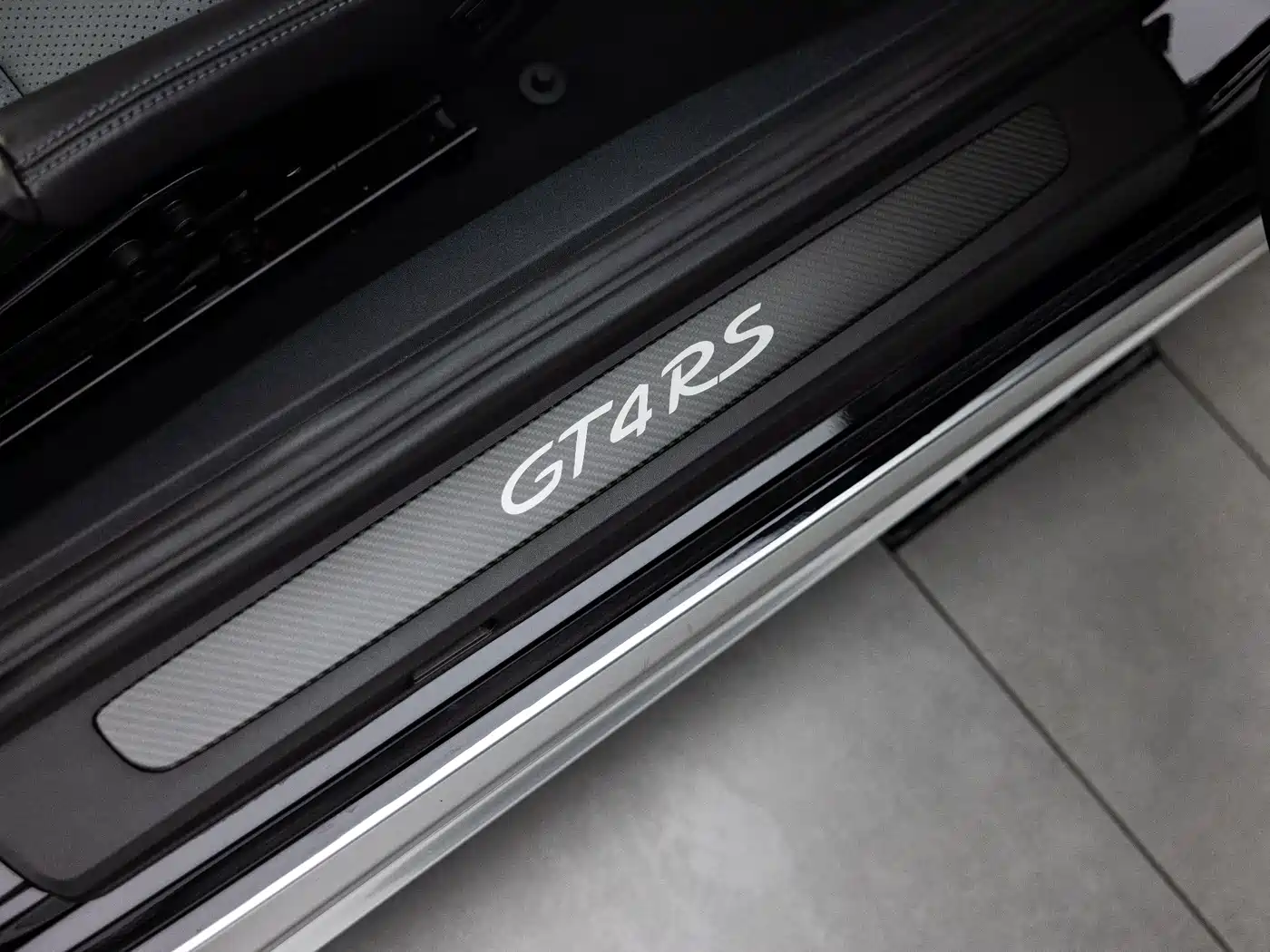 Porsche 718 2022 Cayman GT4 RS 4.0L фото 9