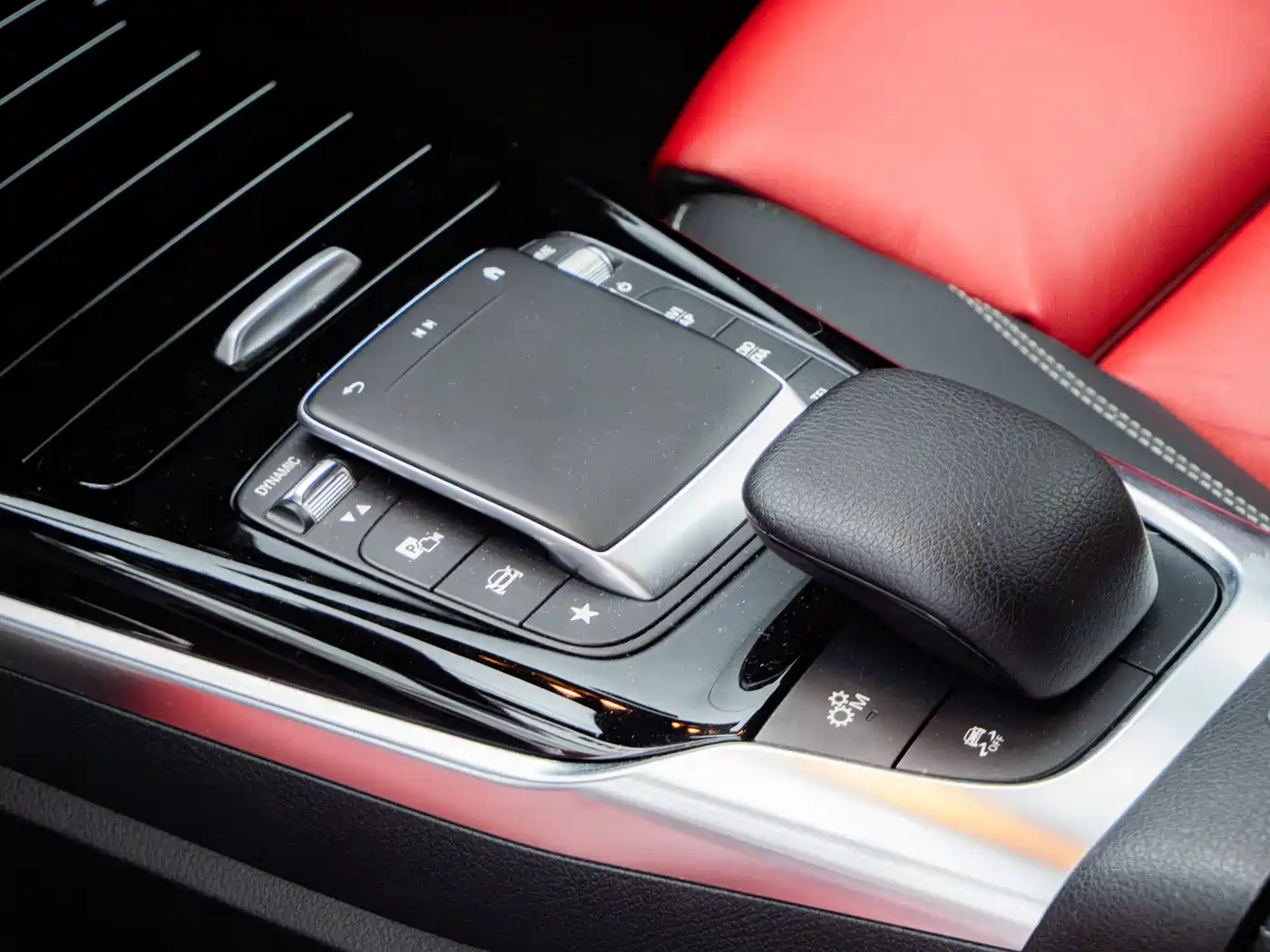 Mercedes-Benz A-Class AMG 2020 AMG A 35 L 4MATIC фото 23