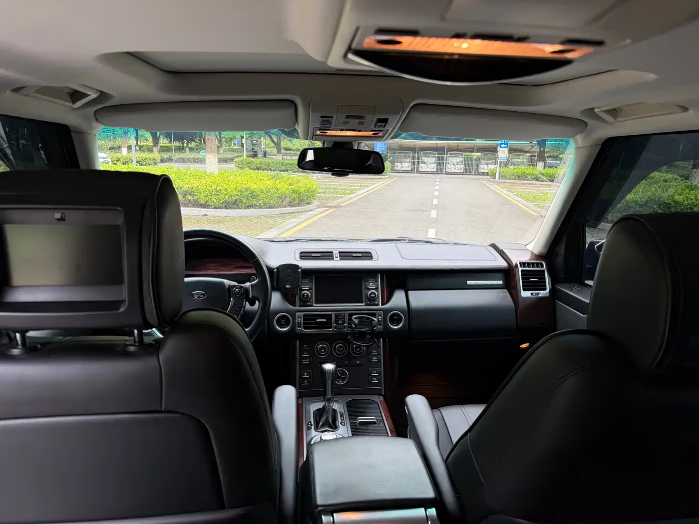 Land Rover Range Rover 2011 5.0 NA V8 HSE фото 12