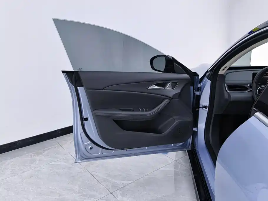 Dongfeng Fengxing Stellar S7 2025 2026 Model 650 Ultra-Fast Charge Luxury Edition