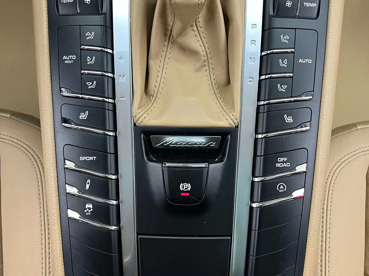Porsche Macan 2014 Macan 2.0T фото 13