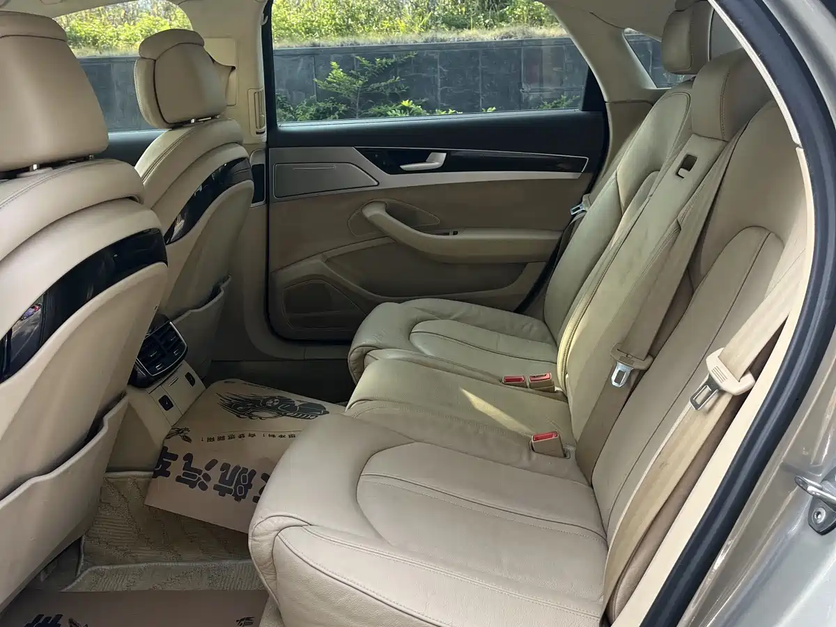 Audi A8 2013 A8L 45 TFSI quattro Comfort фото 8