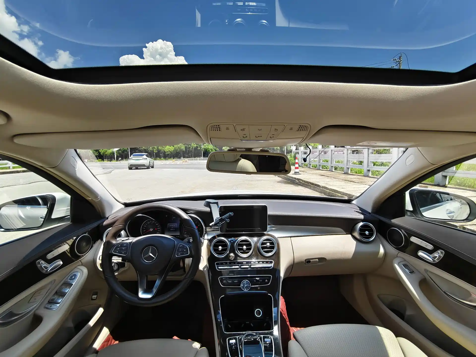 Фото 9 - Mercedes-Benz C-Class